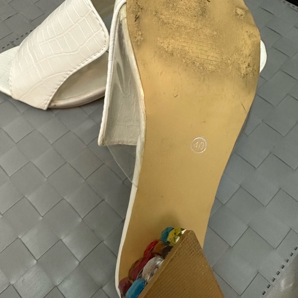 Sandals - Picture 3 of 3